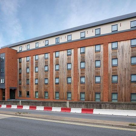 Travelodge High Wycombe Central Extérieur photo