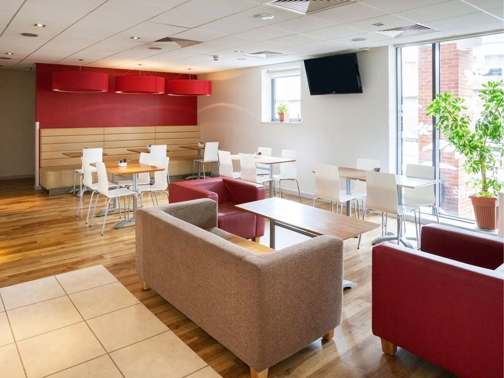 Travelodge High Wycombe Central Restaurant photo